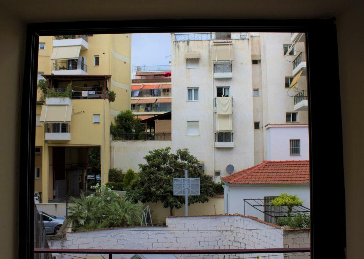 Cute Apartment In The Center Of The City Larissa Exterior photo